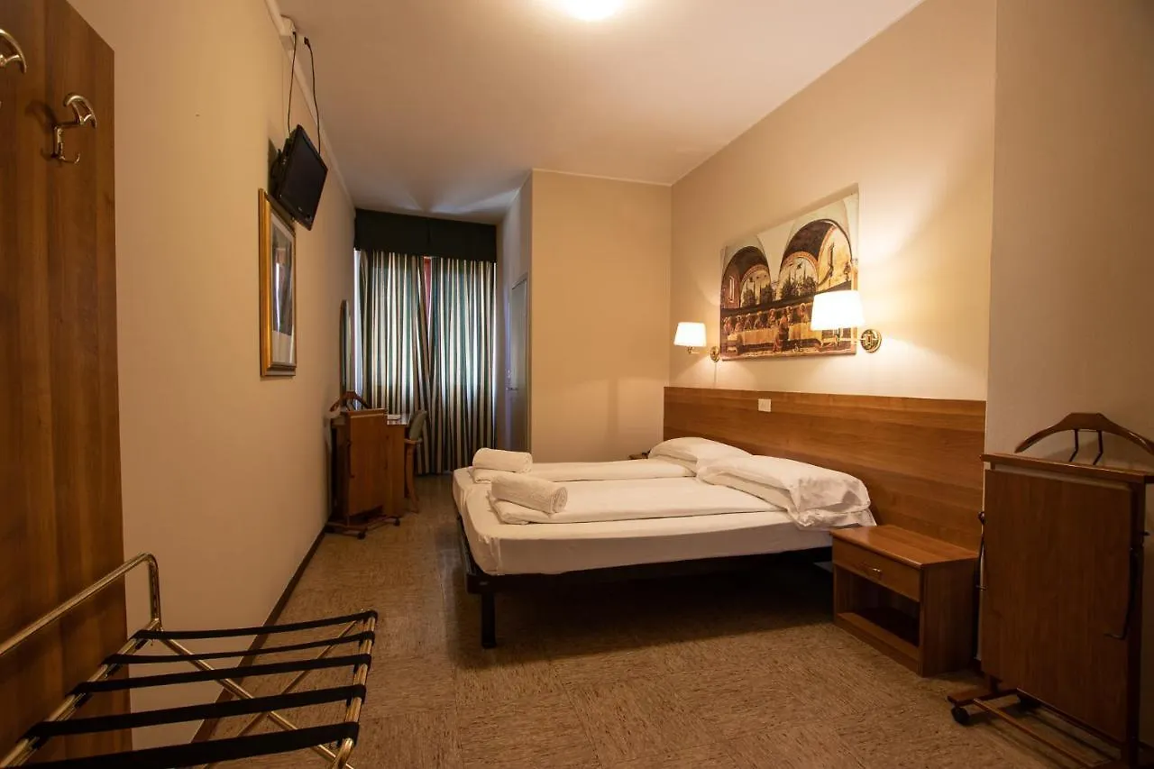 Hotel Corona Tirano